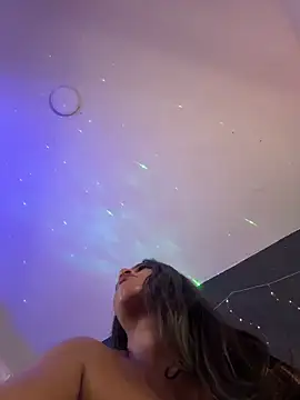 Snapshot of AlisonHoot69 chatting on October 2025 09:09:01 AM AlisonHoot69 online show from October 2025 09:09:01 AM