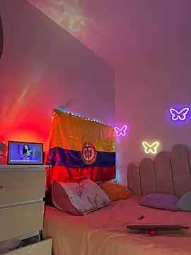 AlisonHoot69 online show from July 2026 10:49:02 PM