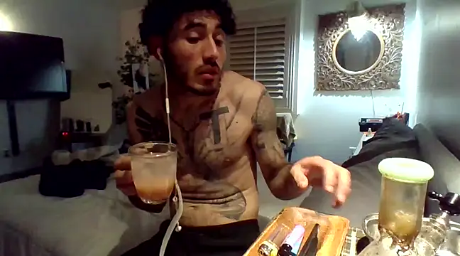 Snapshot of tengocanicas chatting on December 2024 08:22:02 AM tengocanicas online show from December 2024 08:22:02 AM