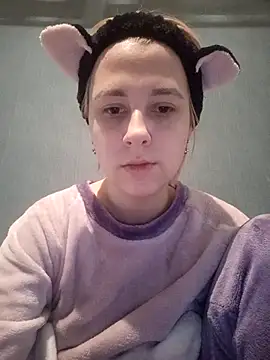 Gussie Bridie online show from March 2025 02:43:02 PM