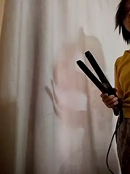 Gussie Bridie online show from October 2025 04:44:02 AM