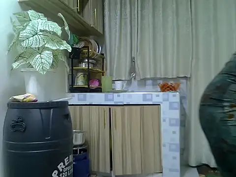 Snapshot of jeyberrie chatting on December 2025 09:42:01 PM jeyberrie online show from December 2025 09:42:01 PM