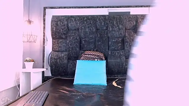 Jose Smoke online show from February 2025 04:25:02 AM