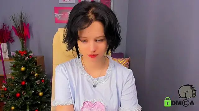 Snapshot of Alina_Mills chatting on December 2024 11:33:01 AM Alina Mills online show from December 2024 11:33:01 AM