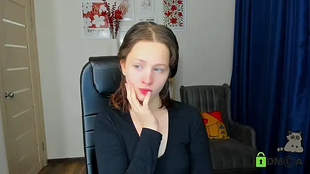 Snapshot of Alina_Mills chatting on November 2025 09:42:01 AM Alina Mills online show from November 2025 09:42:01 AM