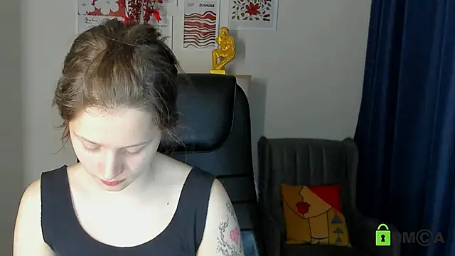 Snapshot of Alina_Mills chatting on May 2026 09:04:02 AM Alina Mills online show from May 2026 09:04:02 AM