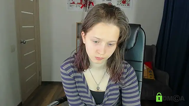 Snapshot of Alina_Mills chatting on May 2026 07:05:02 AM Alina Mills online show from May 2026 07:05:02 AM