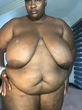 Snapshot of bustytitsxxx chatting on March 2025 04:52:02 AM bustytitsxxx online show from March 2025 04:52:02 AM