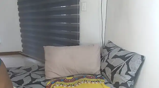 Snapshot of bustytitsxxx chatting on March 2025 05:02:01 AM bustytitsxxx online show from March 2025 05:02:01 AM