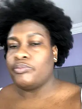 Snapshot of bustytitsxxx chatting on October 2025 04:02:01 AM bustytitsxxx online show from October 2025 04:02:01 AM