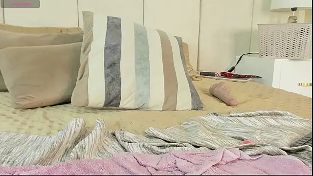 Snapshot of jazz_parker chatting on February 2025 06:05:02 PM jazz parker online show from February 2025 06:05:02 PM