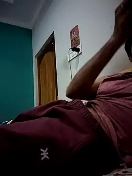 Snapshot of hairy_gun chatting on December 2024 11:02:02 PM hairy gun online show from December 2024 11:02:02 PM