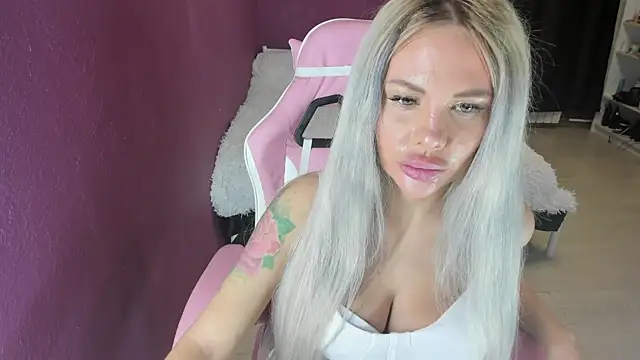 Snapshot of Lika8234 chatting on October 2025 08:58:01 PM Lika8234 online show from October 2025 08:58:01 PM