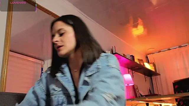 Alice milf  online show from September 2025 11:10:01 AM