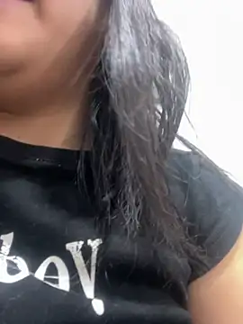  luna torres online show from May 2026 01:08:01 PM