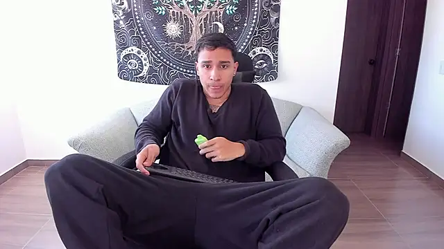 Snapshot of JayMarcos_ chatting on January 2025 07:15:01 PM JayMarcos online show from January 2025 07:15:01 PM