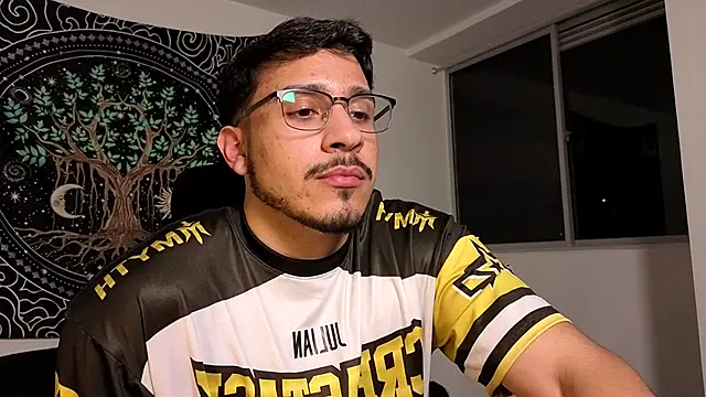 Snapshot of JayMarcos_ chatting on September 2025 06:13:02 AM JayMarcos online show from September 2025 06:13:02 AM