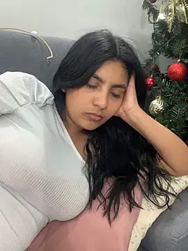 cloe small online show from January 2025 09:34:02 AM