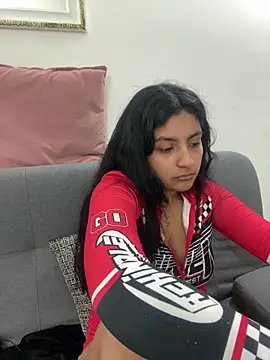 cloe small online show from January 2025 10:56:01 AM