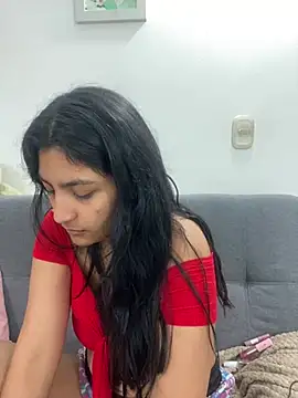 cloe small online show from January 2025 06:46:02 AM