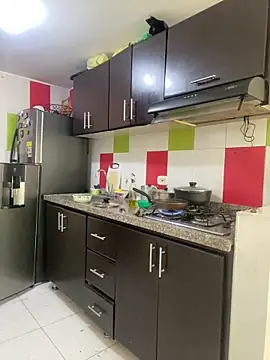 cloe small online show from February 2025 03:56:02 PM