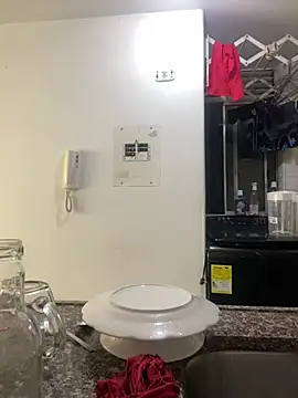 cloe small online show from February 2025 03:28:02 PM