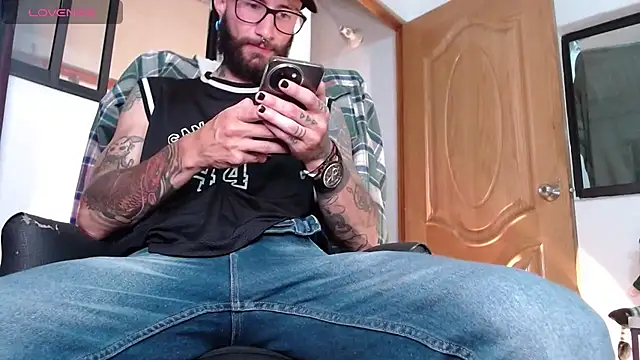 ren stipee online show from February 2025 03:00:02 AM