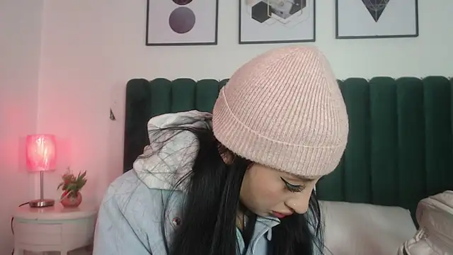 Snapshot of Nicolette_ks_ chatting on October 2025 03:40:01 AM Nicolette ks online show from October 2025 03:40:01 AM