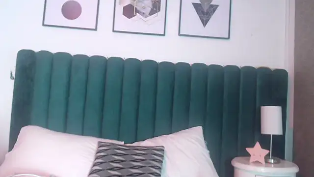 Snapshot of Nicolette_ks_ chatting on November 2025 04:45:01 AM Nicolette ks online show from November 2025 04:45:01 AM