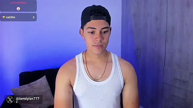 Snapshot of Iamdylan777 chatting on January 2025 06:16:02 PM Iamdylan777 online show from January 2025 06:16:02 PM