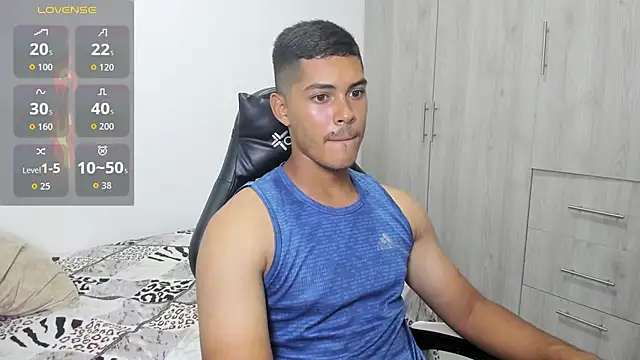 Snapshot of Iamdylan777 chatting on November 2025 11:49:02 PM Iamdylan777 online show from November 2025 11:49:02 PM