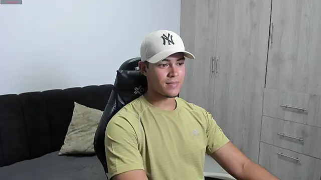 Iamdylan777 online show from July 2026 04:43:02 AM
