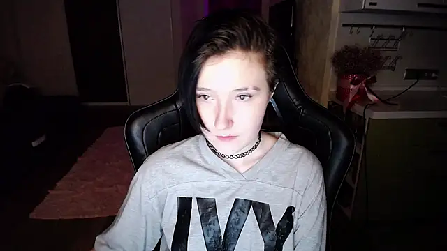 Snapshot of Kira_Bakker chatting on March 2025 03:59:01 PM Kira Bakker online show from March 2025 03:59:01 PM