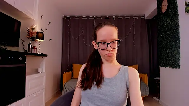 BettyBrowni online show from February 2025 07:10:01 PM