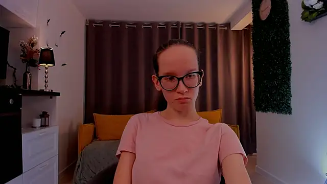 BettyBrowni online show from March 2025 07:15:02 PM