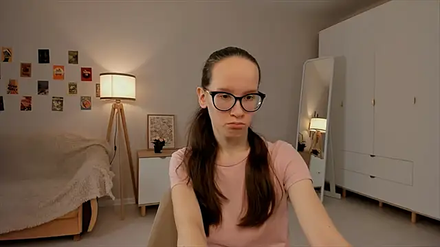 BettyBrowni online show from March 2025 04:10:01 PM