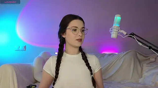 AokiAnna online show from October 2025 06:44:02 AM