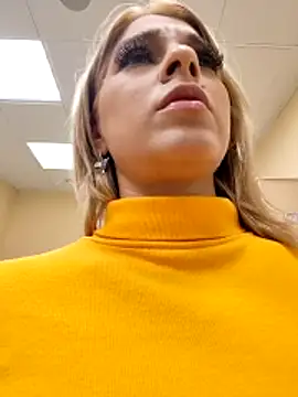 Snapshot of Unforgettable_ket chatting on December 2025 09:57:02 AM Unforgettable ket online show from December 2025 09:57:02 AM