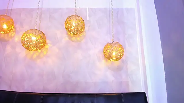 victoria aleia  online show from January 2025 10:18:01 PM