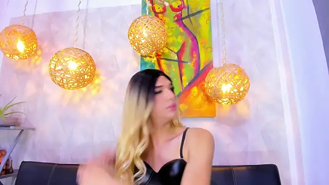 victoria aleia  online show from March 2025 08:57:01 PM