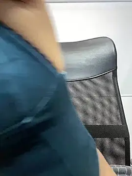 Isakeys  online show from July 2026 05:32:02 PM