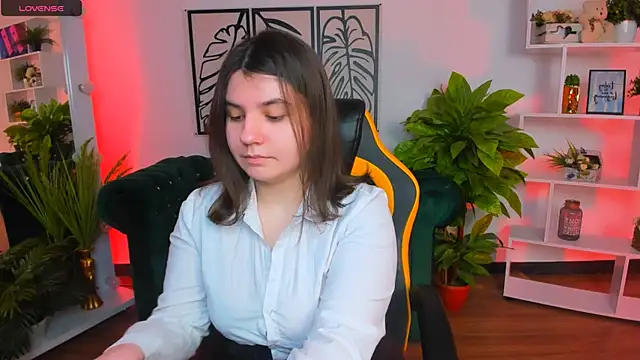 Viola  Shy online show from March 2025 09:03:01 PM