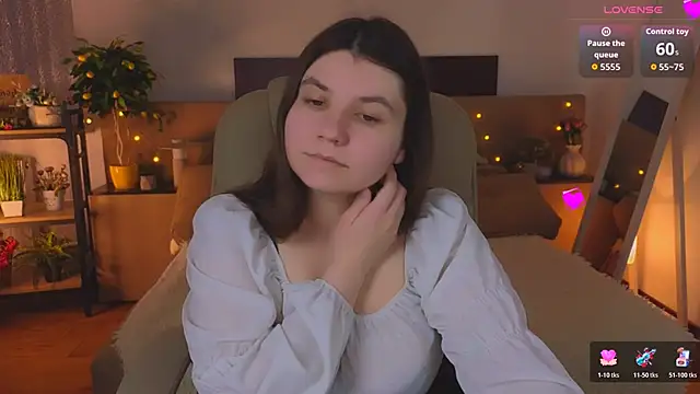 Viola  Shy online show from April 2026 02:26:02 AM