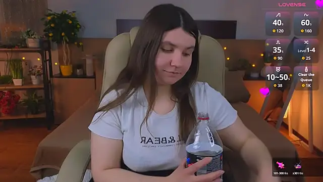 Viola  Shy online show from May 2026 07:33:01 PM
