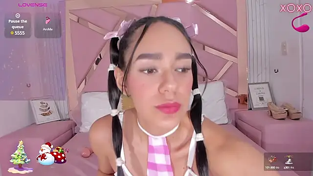 Snapshot of EmmyCruzZ chatting on December 2024 04:56:01 AM EmmyCruzZ online show from December 2024 04:56:01 AM