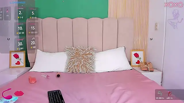 Snapshot of EmmyCruzZ chatting on January 2025 03:44:01 AM EmmyCruzZ online show from January 2025 03:44:01 AM