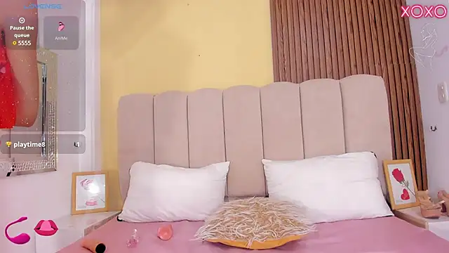 Snapshot of EmmyCruzZ chatting on February 2025 03:55:02 AM EmmyCruzZ online show from February 2025 03:55:02 AM