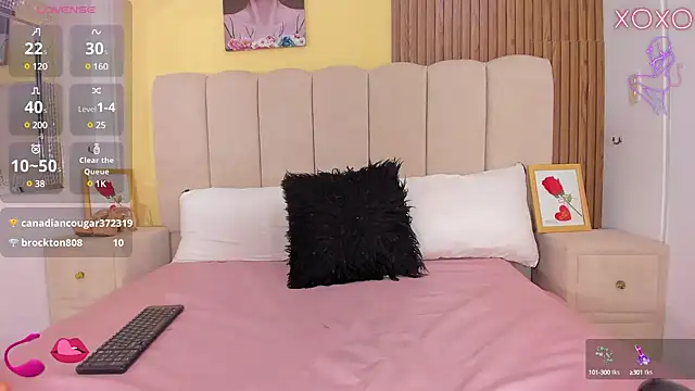 Snapshot of EmmyCruzZ chatting on February 2025 07:34:01 AM EmmyCruzZ online show from February 2025 07:34:01 AM