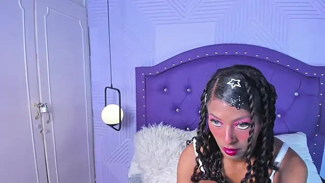 Snapshot of sarah_banks1 chatting on February 2026 03:10:01 AM sarah banks1 online show from February 2026 03:10:01 AM