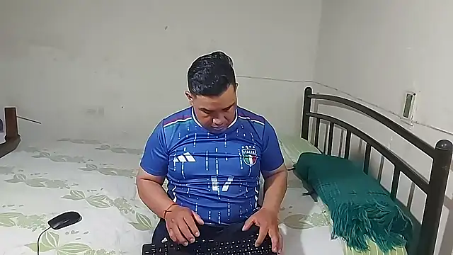 Snapshot of ferchoDC78 chatting on February 2026 06:48:01 PM ferchoDC78 online show from February 2026 06:48:01 PM